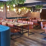 Samantta & Restaurant