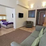 Samantta & Restaurant Hotel 3*