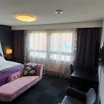 Hotel Samantta & Restaurant