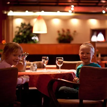 فندق Samantta & Restaurant Haukipudas