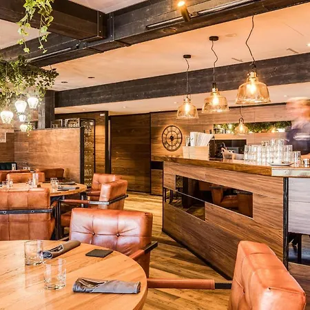 Hotel Samantta & Restaurant 3*