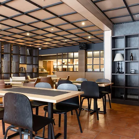 فندق Samantta & Restaurant