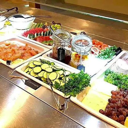 Samantta & Restaurant 3*