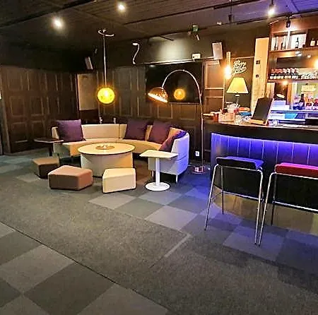 מלון Samantta & Restaurant 3*