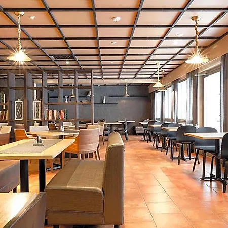 Samantta & Restaurant