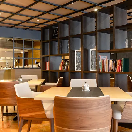 فندق Samantta & Restaurant Haukipudas
