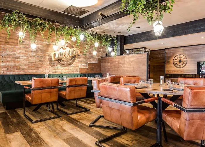 Samantta & Restaurant فندق Haukipudas