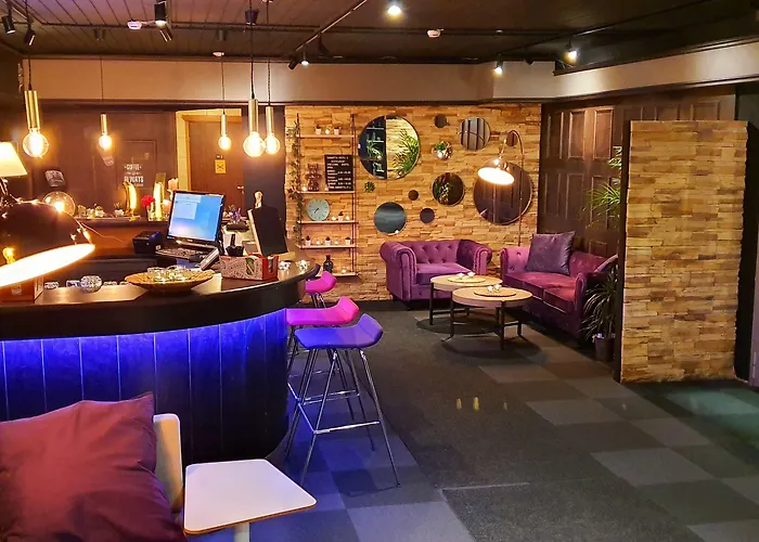 호텔 Samantta & Restaurant