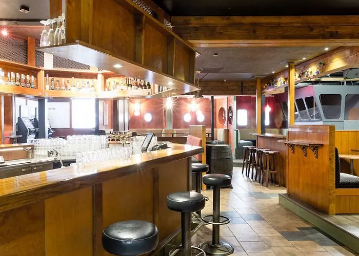 Samantta & Restaurant 호텔